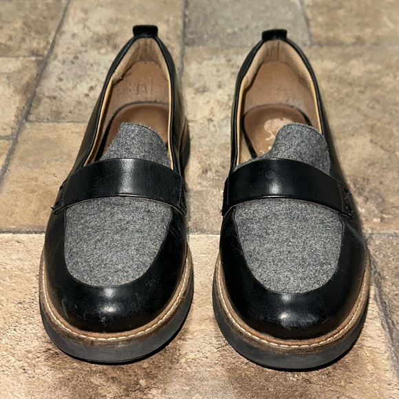 Clark’s Size 8 - Picture 3 of 7